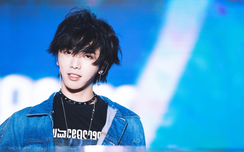 华晨宇 青岛凤凰音乐节 即兴