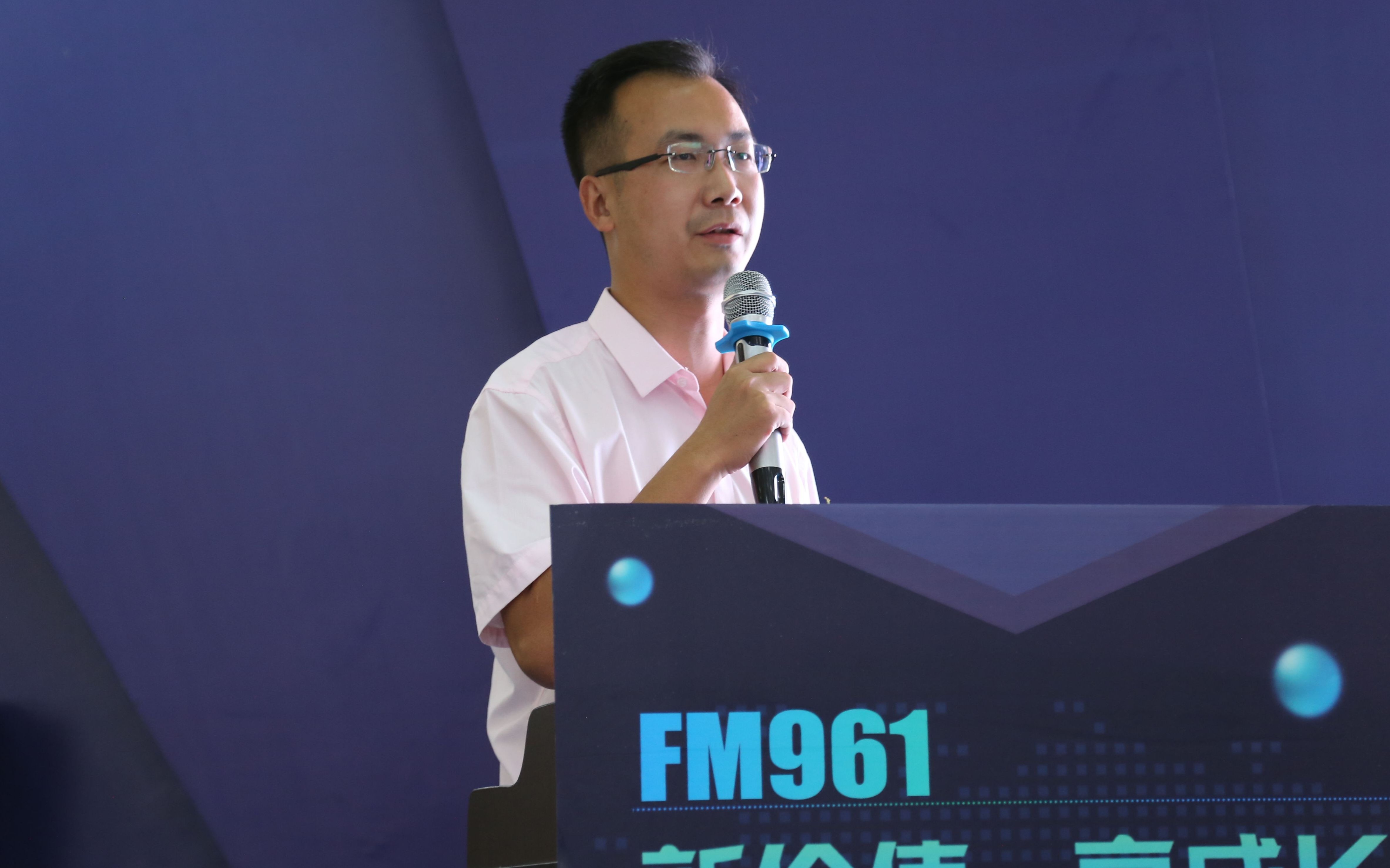 探底回升释放出怎样的信号?白酒和券商哪个板块更具有吸引力?