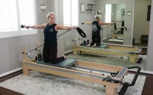 Télécharger la video: 普拉提核心床-全身运动-Pilates Reformer 60 Minute Workout - Put It All Together