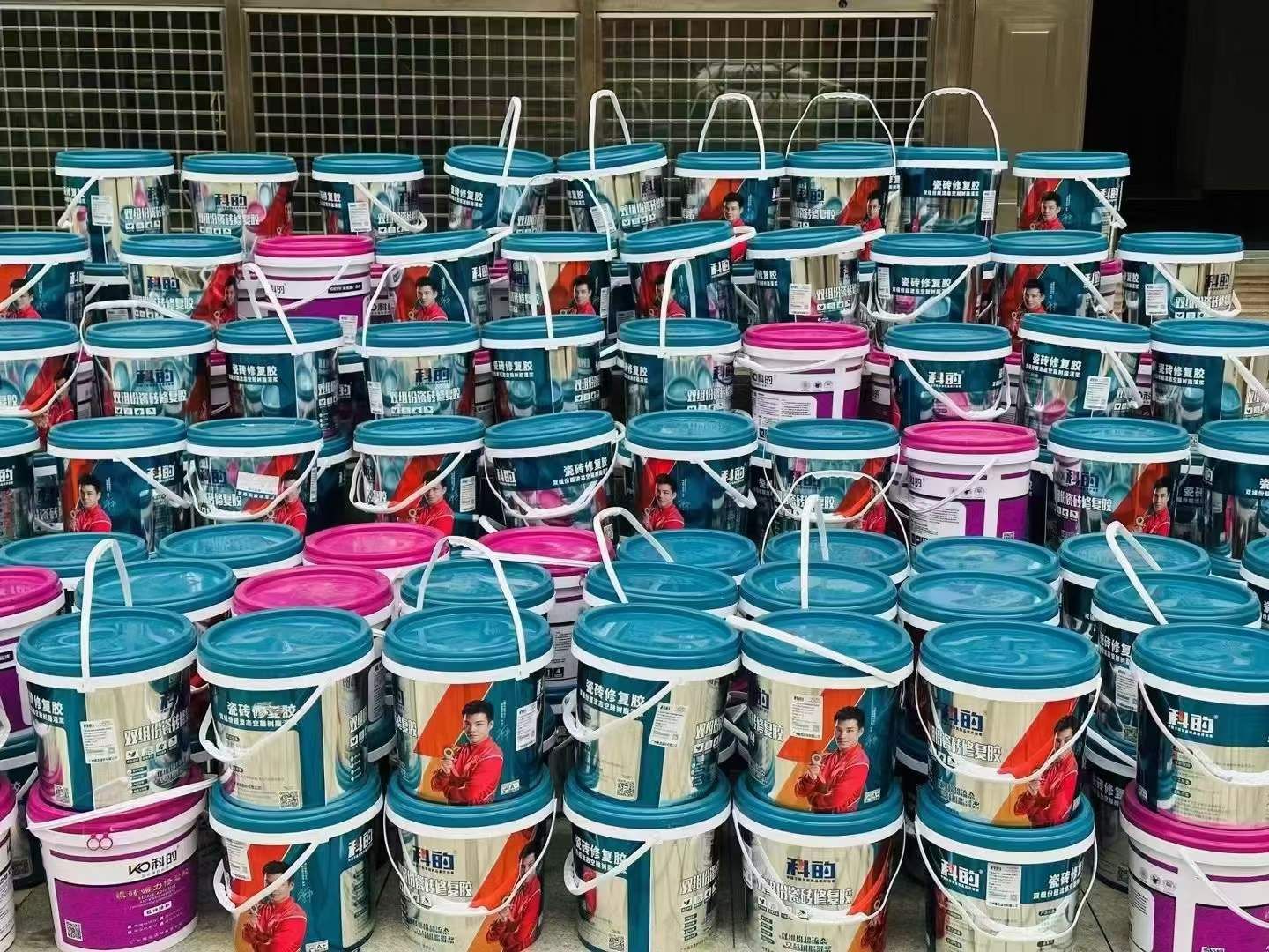 科的瓷砖空鼓修复胶:秒修神器,省时高效,重塑完美家居