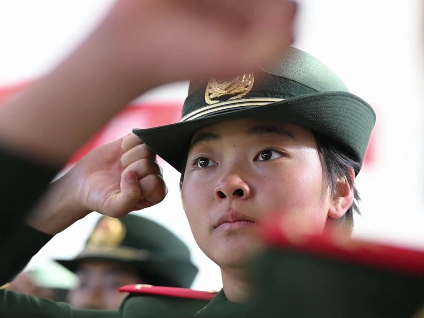 围观!武警新兵"成人礼"