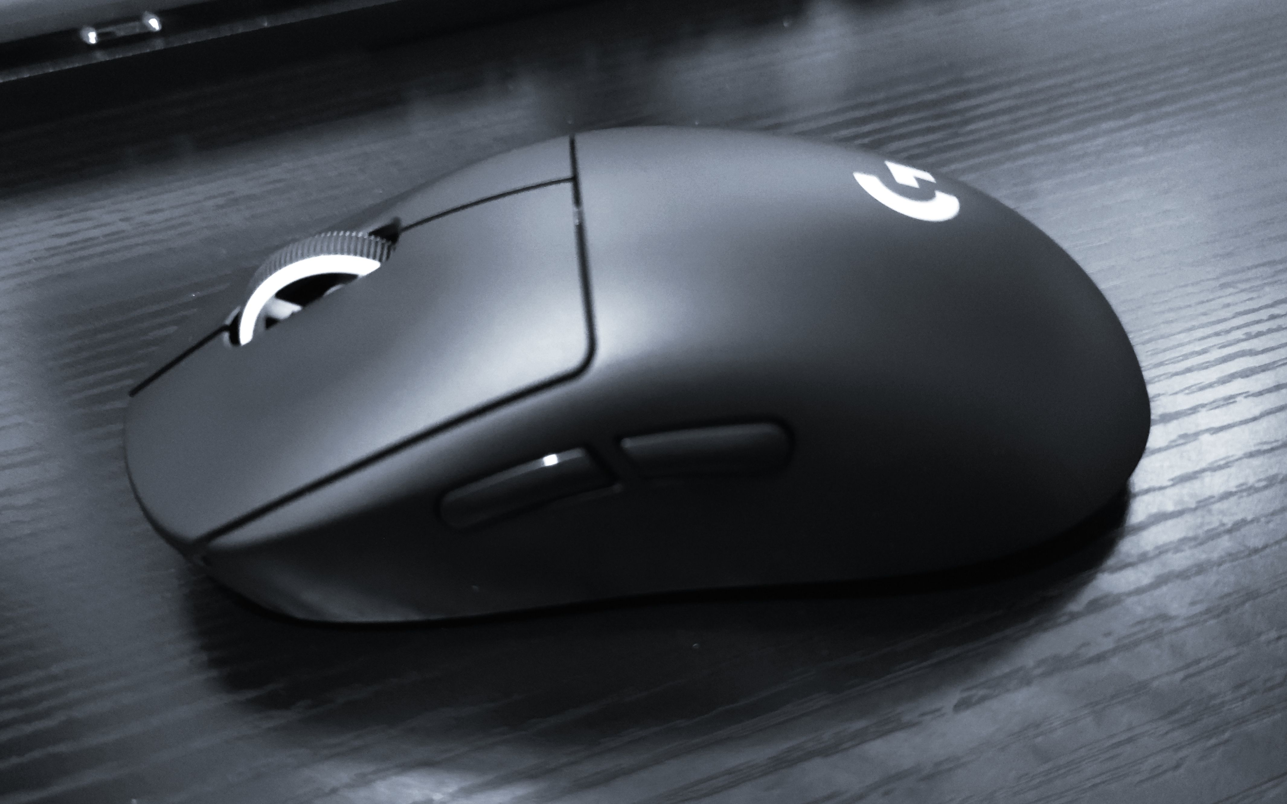 "罗技gpw二代"买了即后悔 但不完全后悔 简单开箱_哔哩哔哩_bilibili