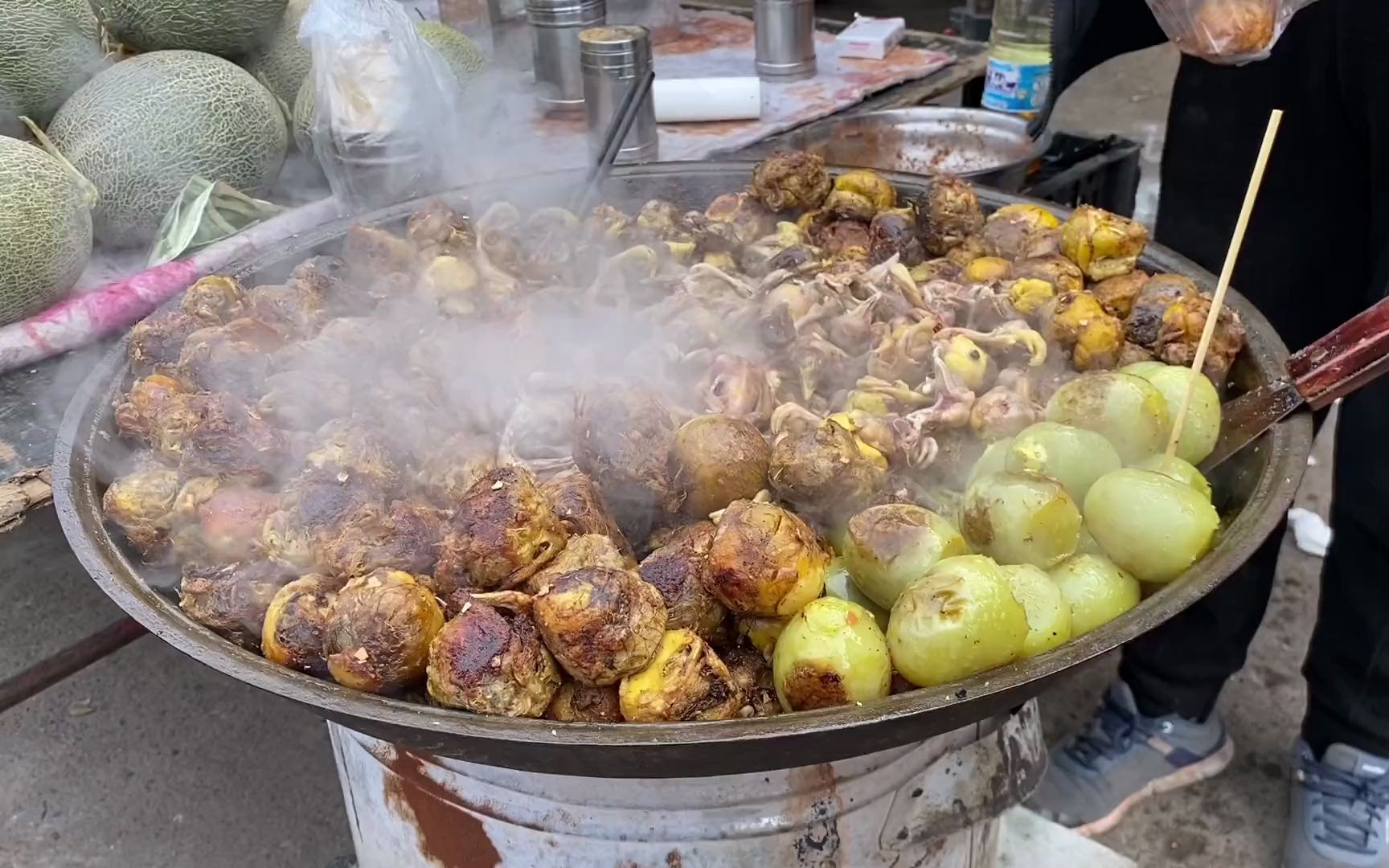 [图]【东北早市】南方赚钱北方花，一个能顶两个花，跟着小于姐继续逛东北的早市！