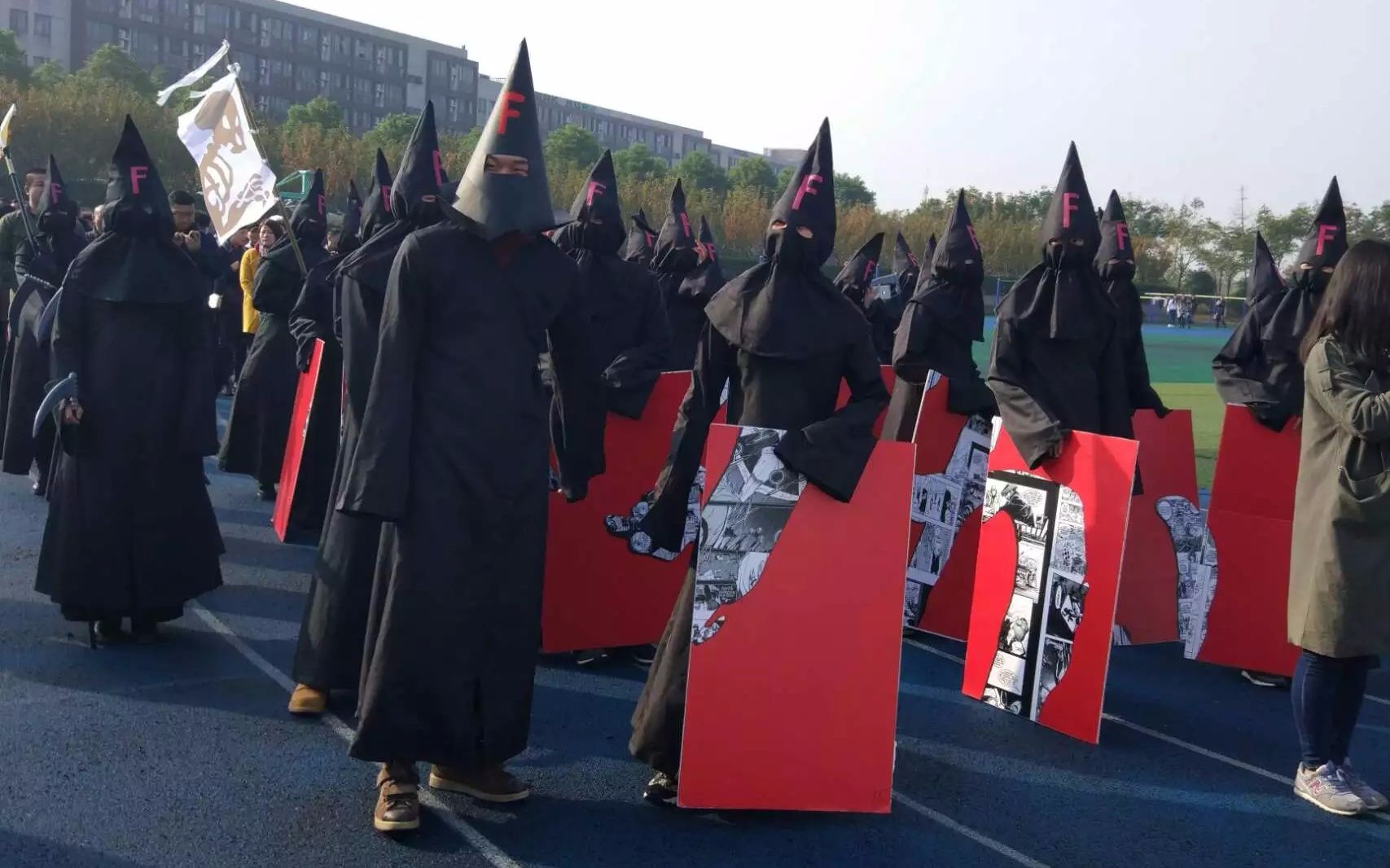 你从未见过如此风骚的fff团