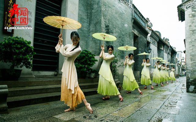 [图]《雨打芭蕉》