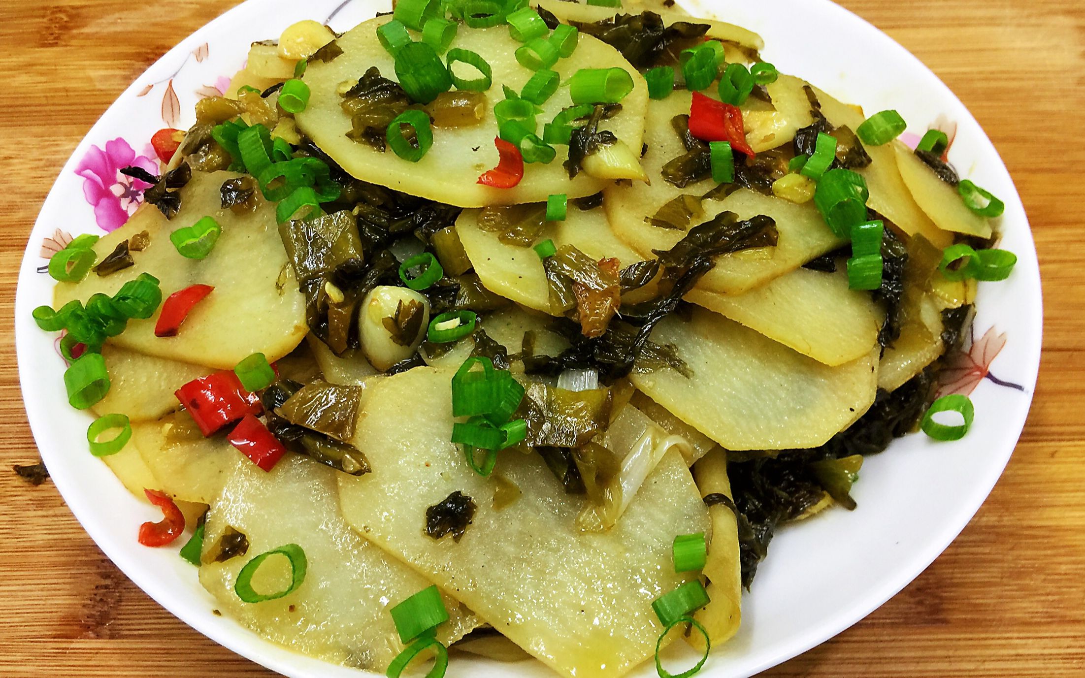 酸菜土豆片的做法,酸辣开胃,简单又好吃还超级下饭