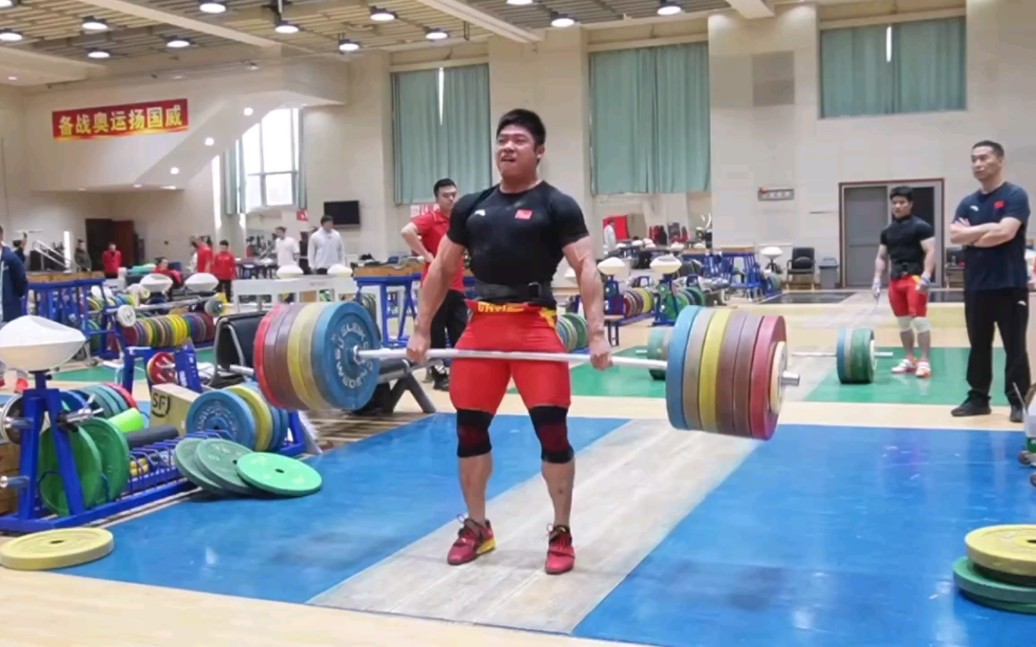 【举重】举重神童李大银窄拉大重量