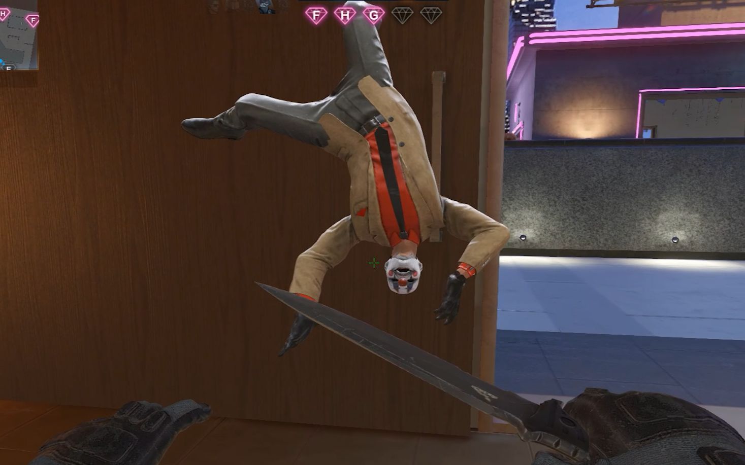 玩cf不如跳舞我已经很尽力在跳了我的舞技总能吸引对方的注意