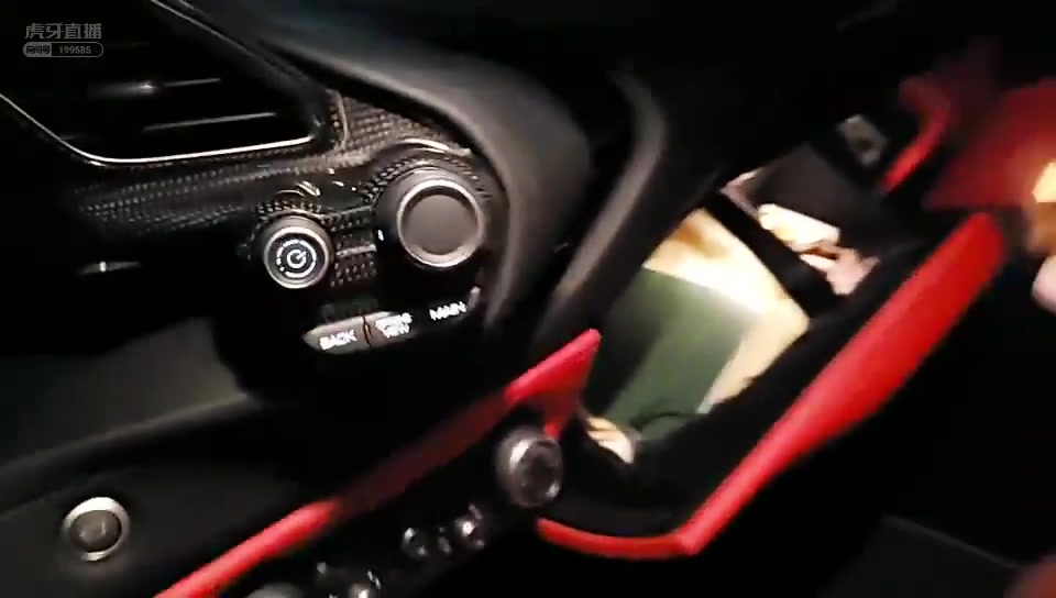 虎牙直播小小小酷哥