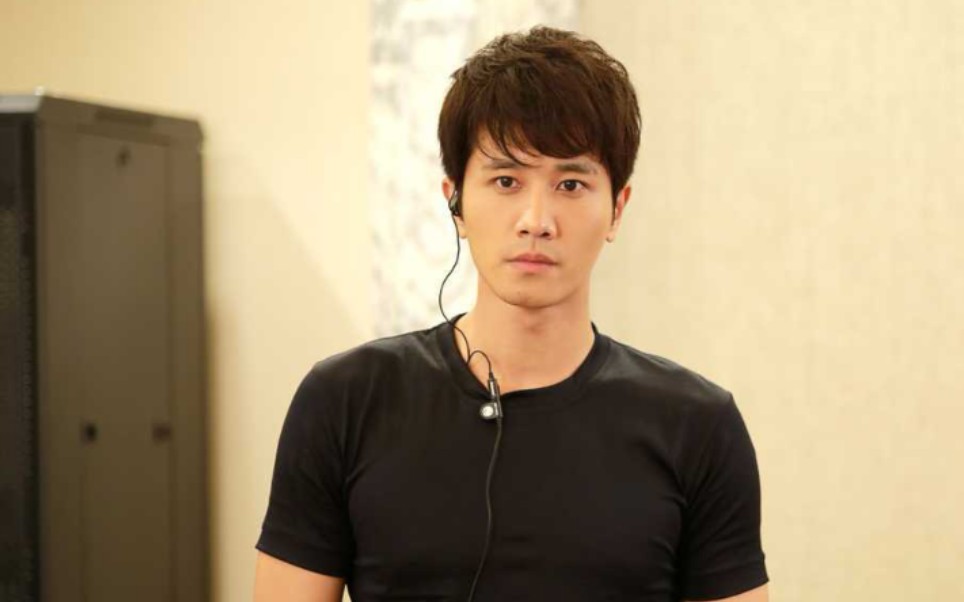 【彭冠英】娱乐-明星【花冲】