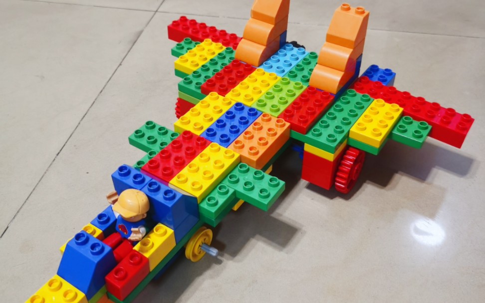 乐高大颗粒战斗机歼20