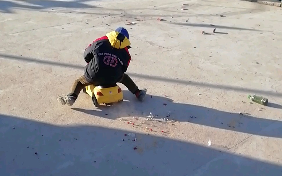 摔炮这样玩_哔哩哔哩 (゜-゜)つロ 干杯~-bilibili