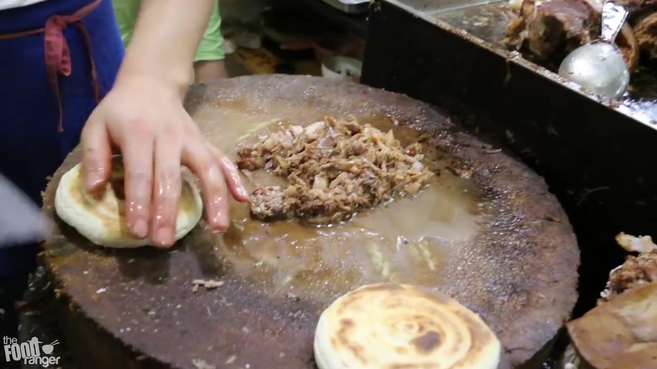 [图]Chinese Street Food Tour in Xi'an, China _ Street Food in China BEST Noodles