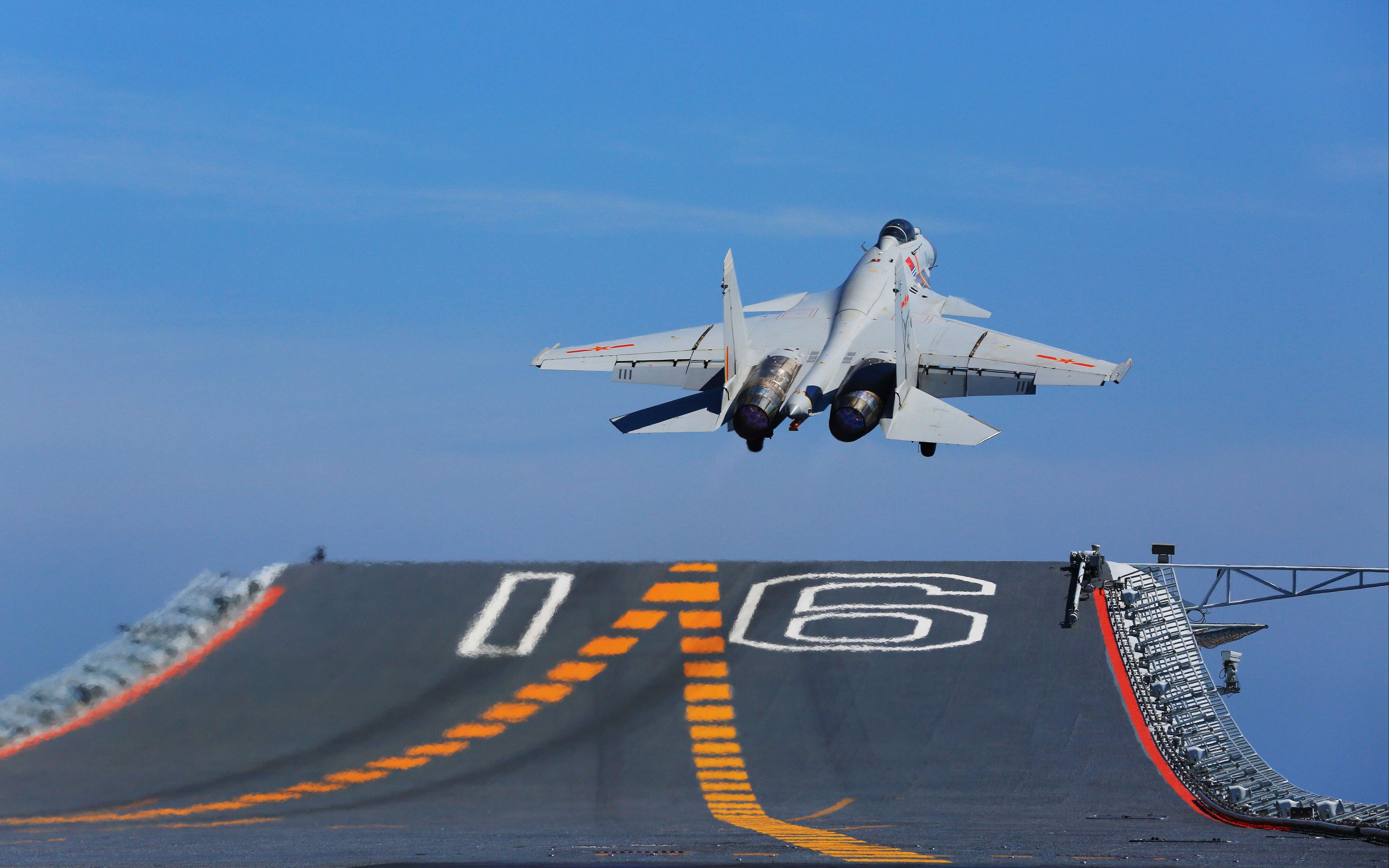 海军招飞宣传片震撼发布!舰载机挂弹实射画面曝光