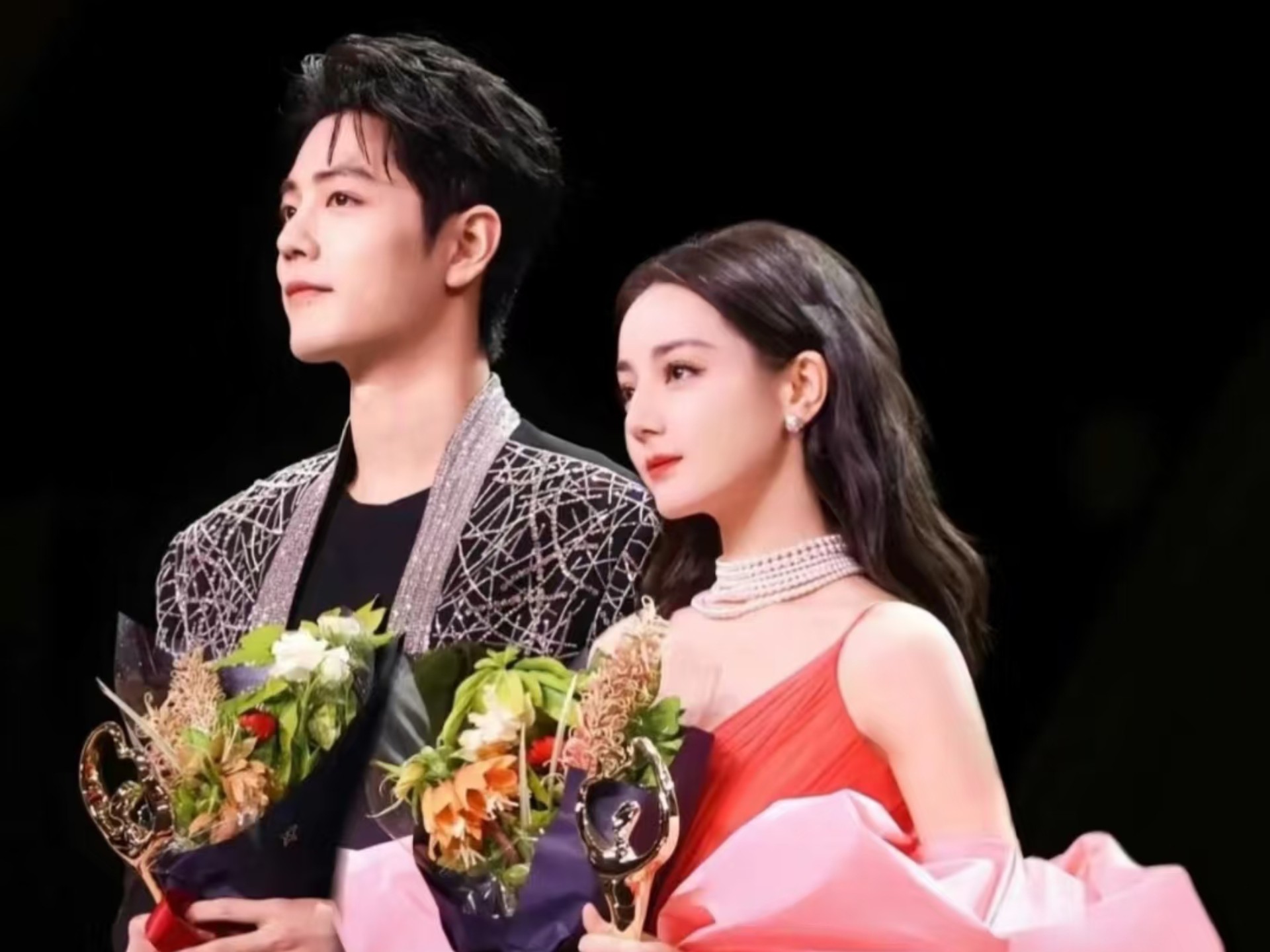 肖战与迪丽热巴合盘解析