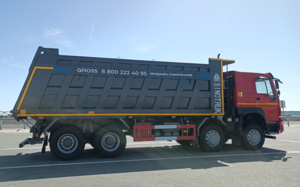 休息区偶遇 出口俄罗斯豪沃卡车