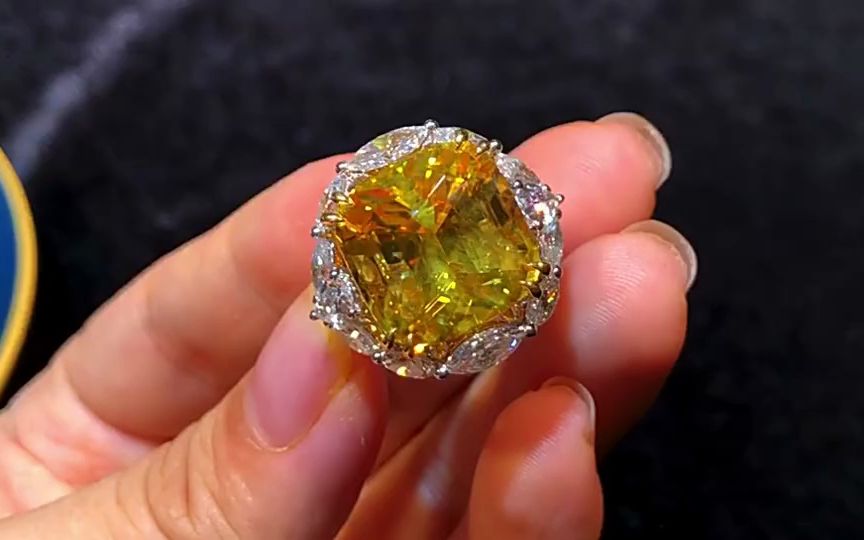 收藏品质 21克拉斯里兰卡无烧金色蓝宝石黄蓝宝戒指