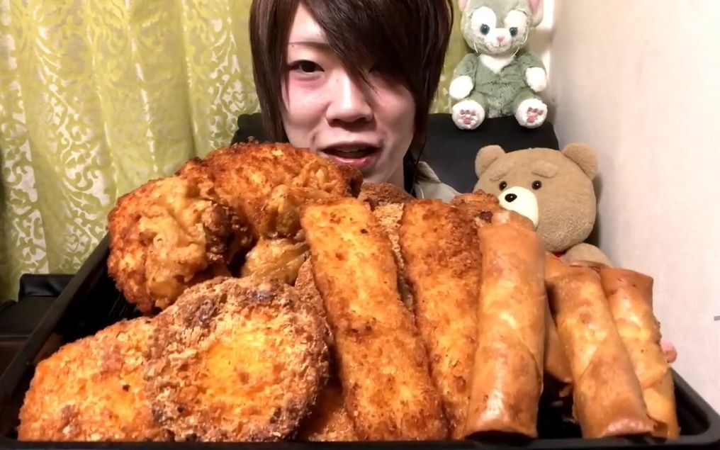 大胃王draco耳机小哥哥吃3kg炸物asmr咀嚼音剪说话4倍速