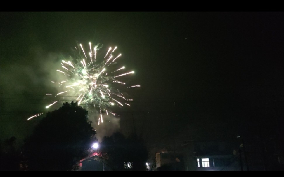 [图]除夕夜雪头村烟花实录