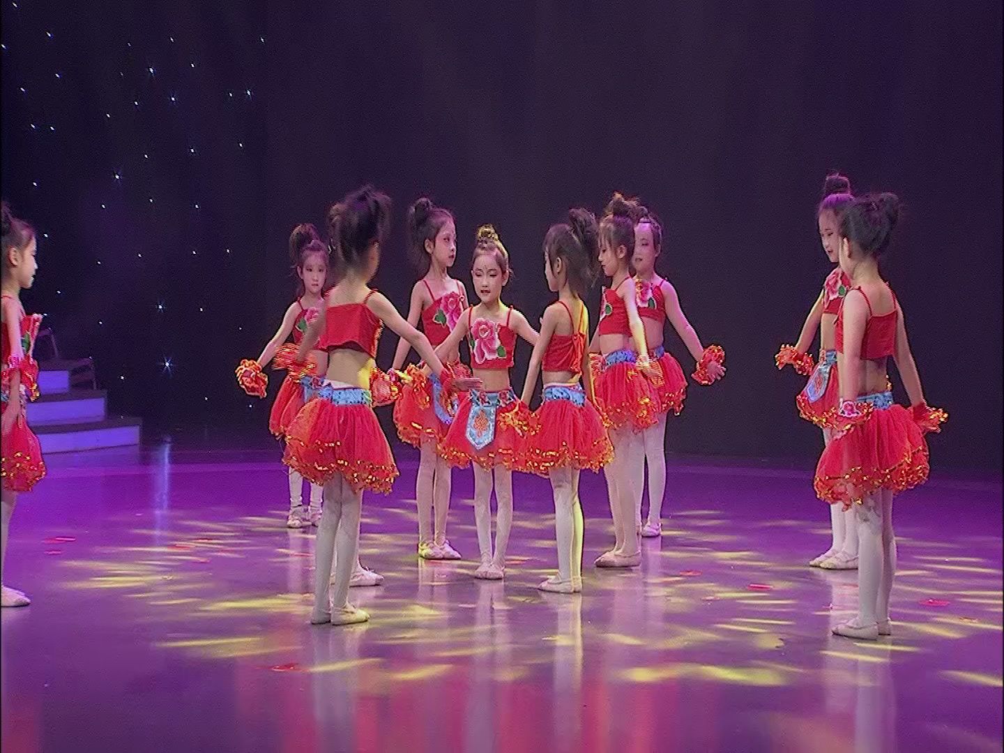 绒花奖全国舞蹈大赛群舞剧目《心中有朵马兰花》