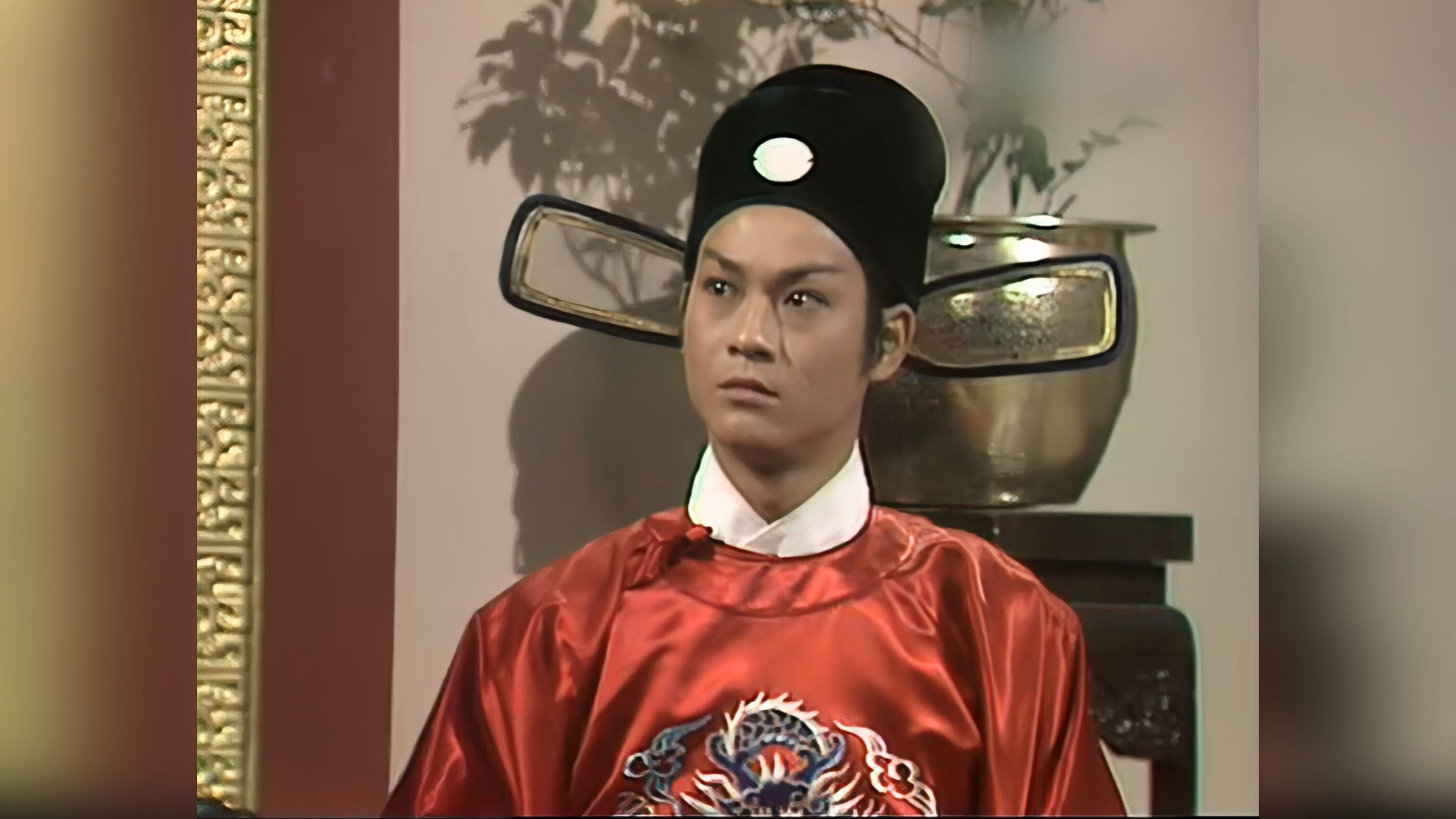 75版紫钗记12郑少秋汪明荃主演卢海鹏在里面饰演侠客