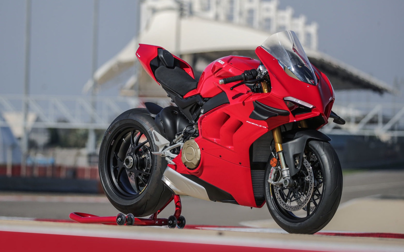 杜卡迪v4的赛道激情!