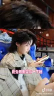 Télécharger la video: ［菌爱]笑死了，不还是俩个女的