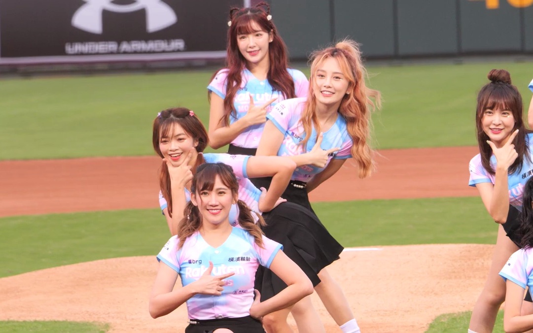 rakuten girls 乐天女孩 yuri 陈怡叡 tanya 若潼 女儿国趴 开场舞