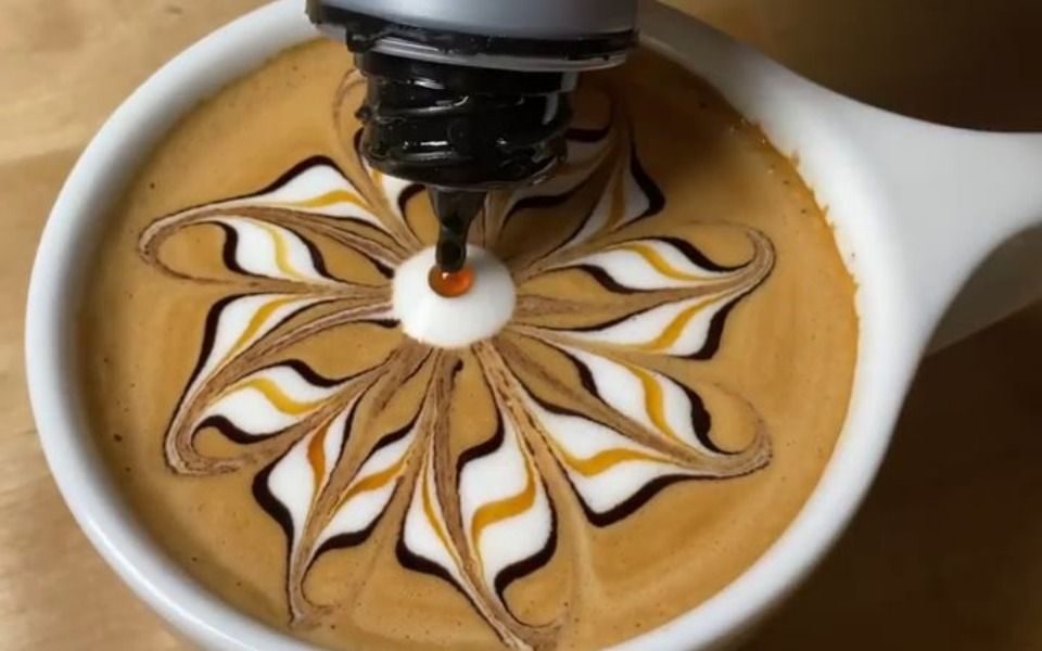 卡布奇诺拉花创意-智慧侦探事务所-咖啡-哔哩哔哩视频