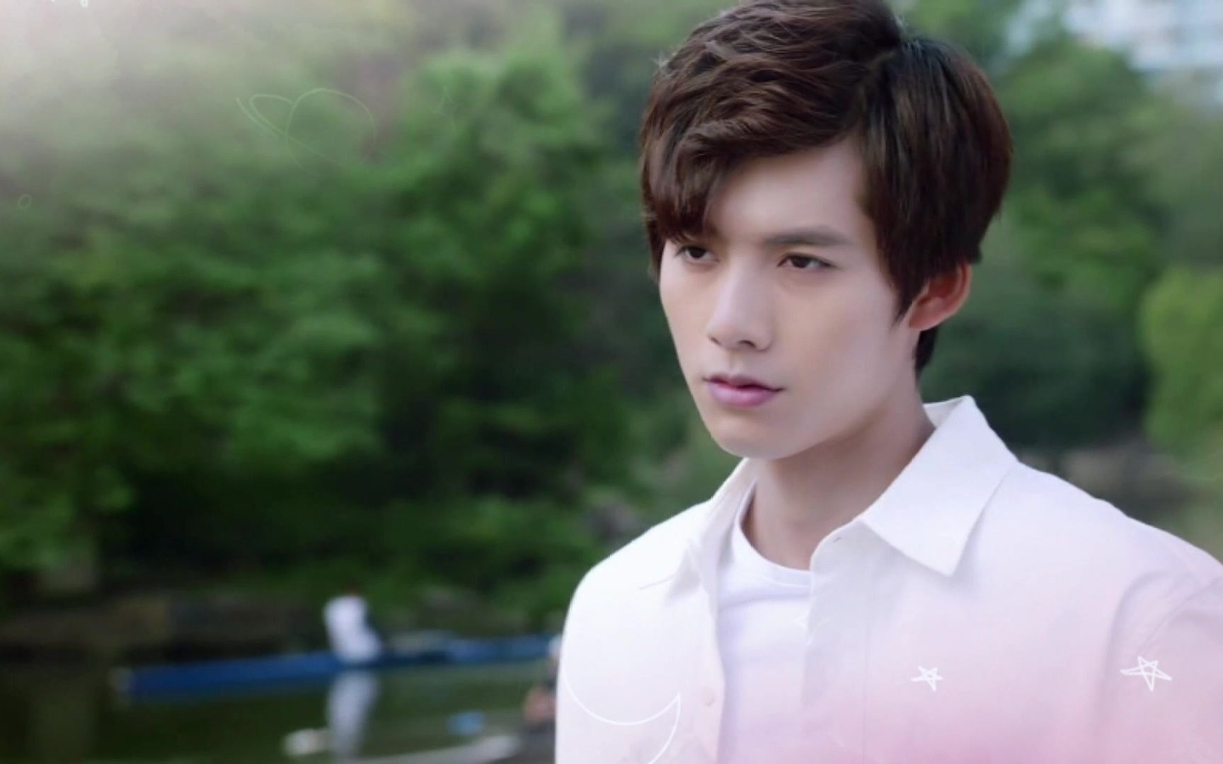 秦深原浅初相遇_雕塑系直男凭本事单身