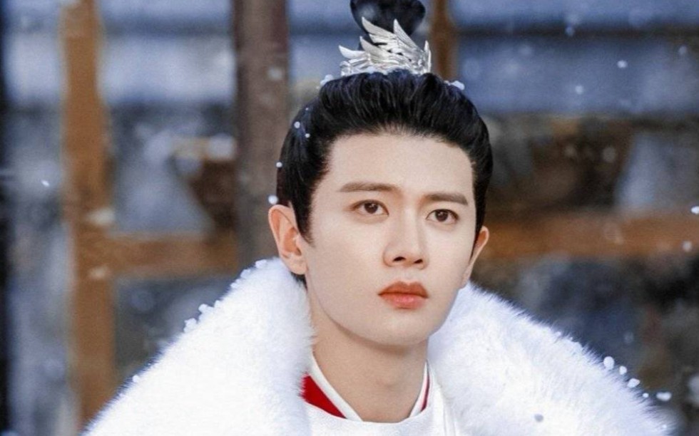 又一个古装红衣女主跳楼be美学