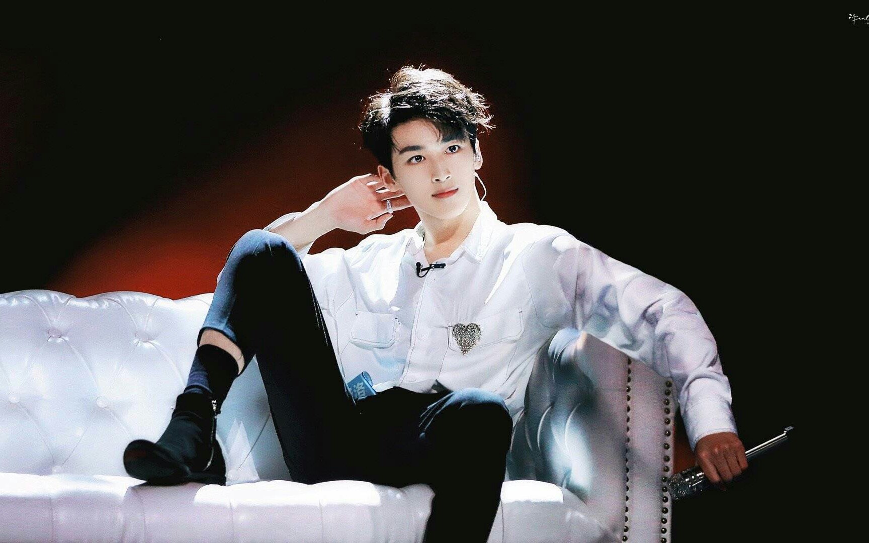 【创造营】【何洛洛】lesion直拍看何洛洛血洗妈粉