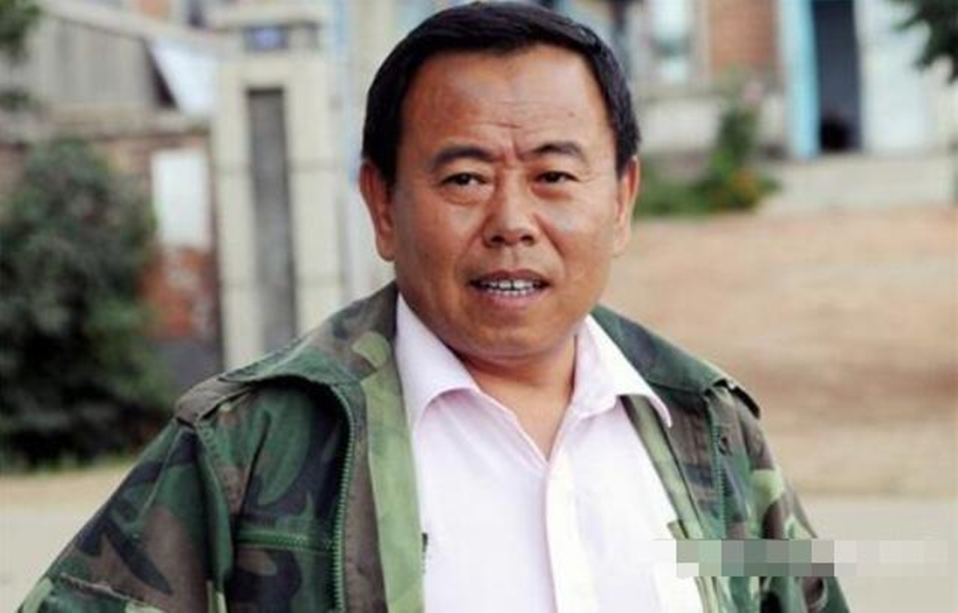 全网劝潘子潘长江不惧舆论压力直播卖黄金尽得干儿子真传