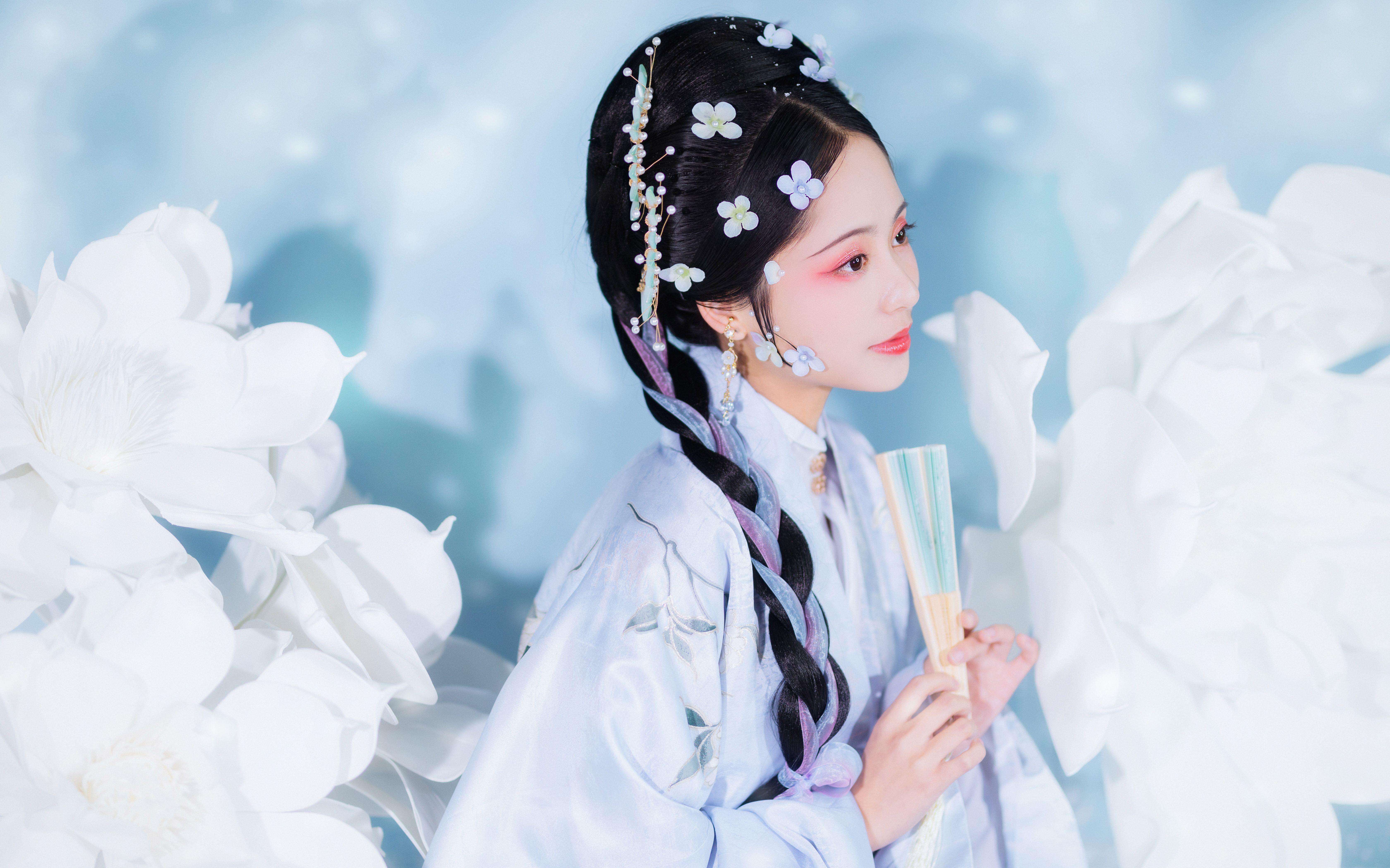 【汉服拍摄动作教程】室内如何拍出冰雪世界的感觉,超简单拍照姿势