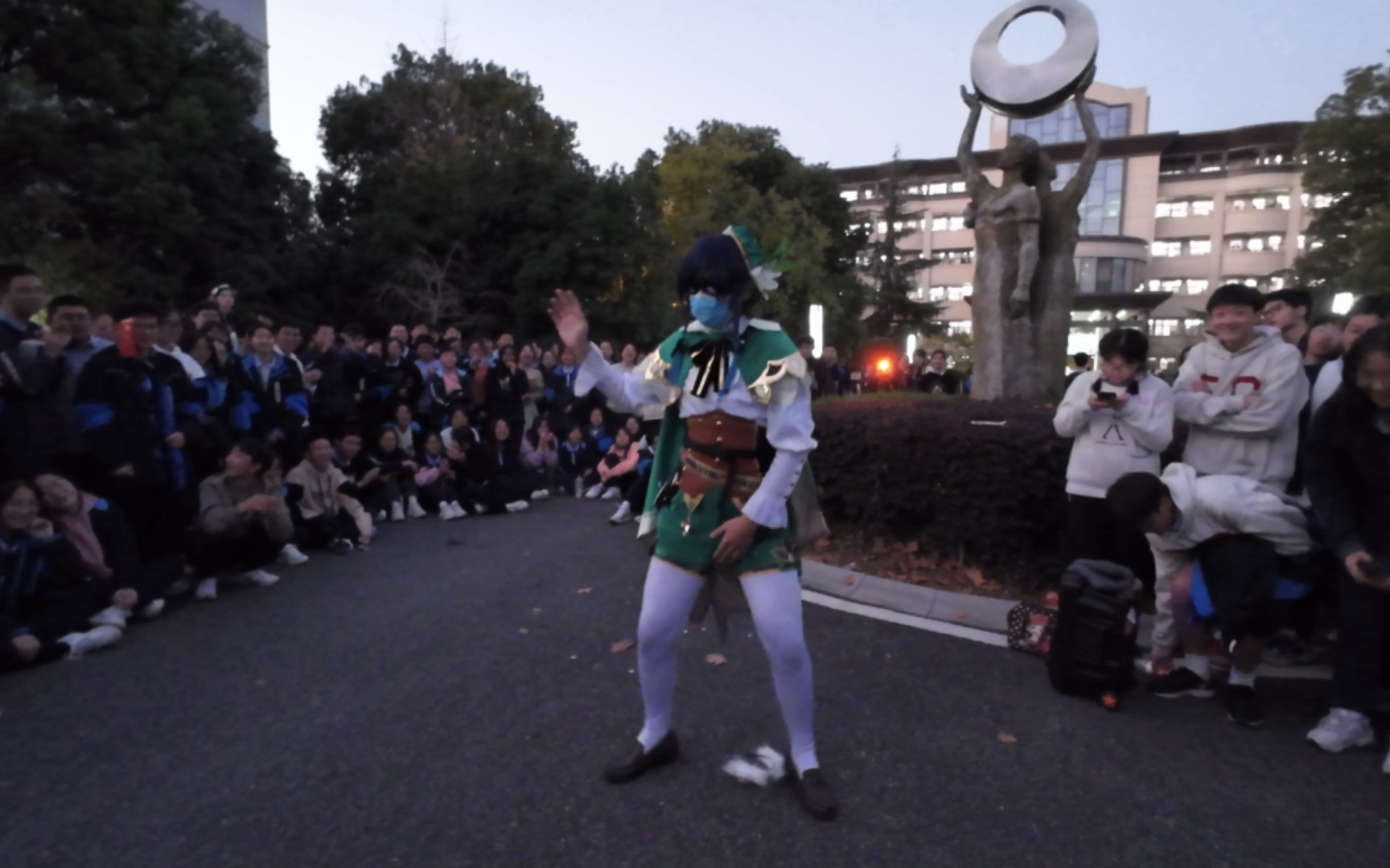 93牌头中学运动会 温迪 黑帮摇93