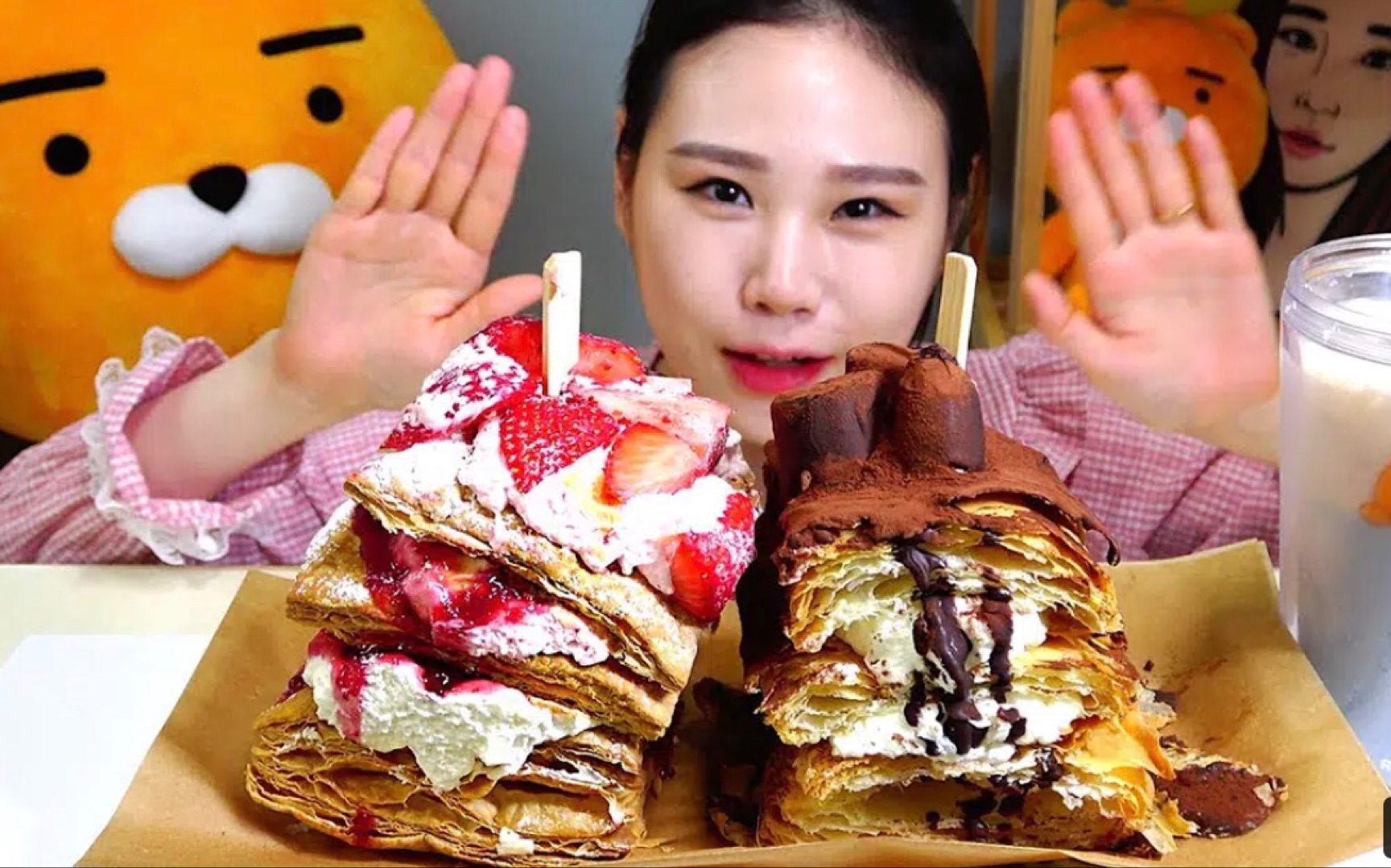 【fran卡妹】吃播 脆巧克力派和草莓派 牛奶 /咀嚼声