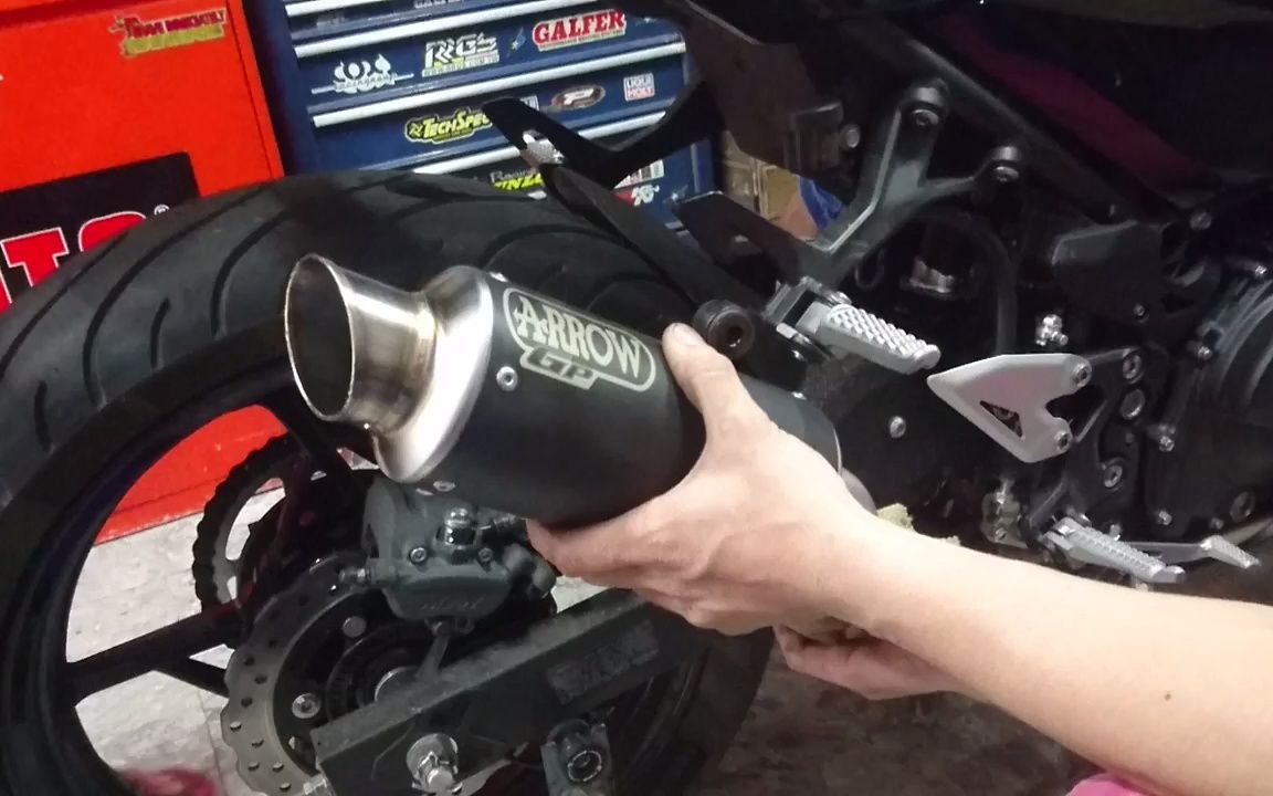 川崎ninja400意大利箭牌arrowgp2改装排气声浪展示