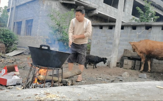 为回东莞开羊肉粉店,杀羊学技术,晚上请附近邻居一起吃羊肉哔哩哔哩bilibili