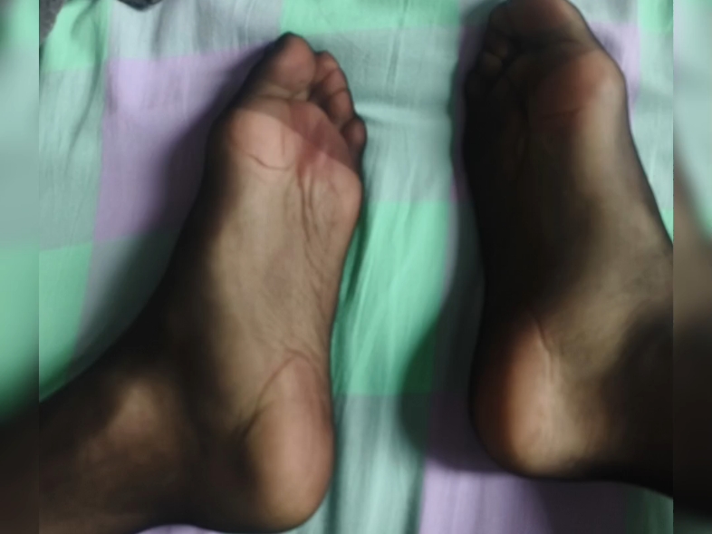 黑色丝袜脚底