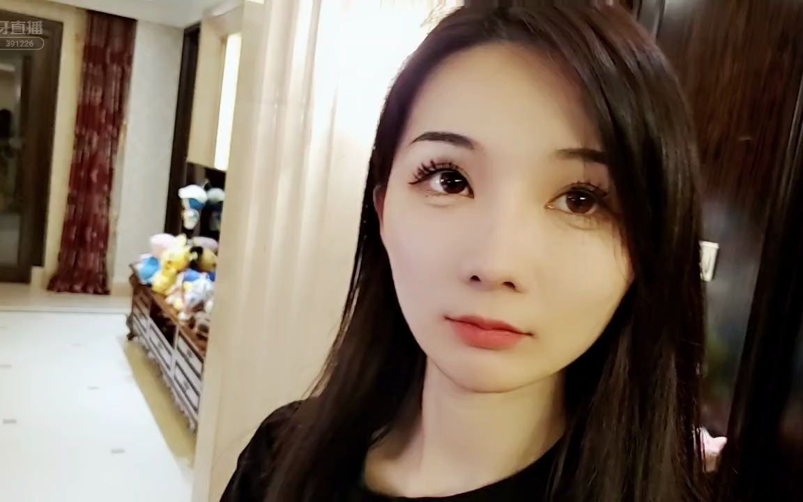 集梦ys秋秋秋 2021-08-15 法拉利长沙街头唱歌