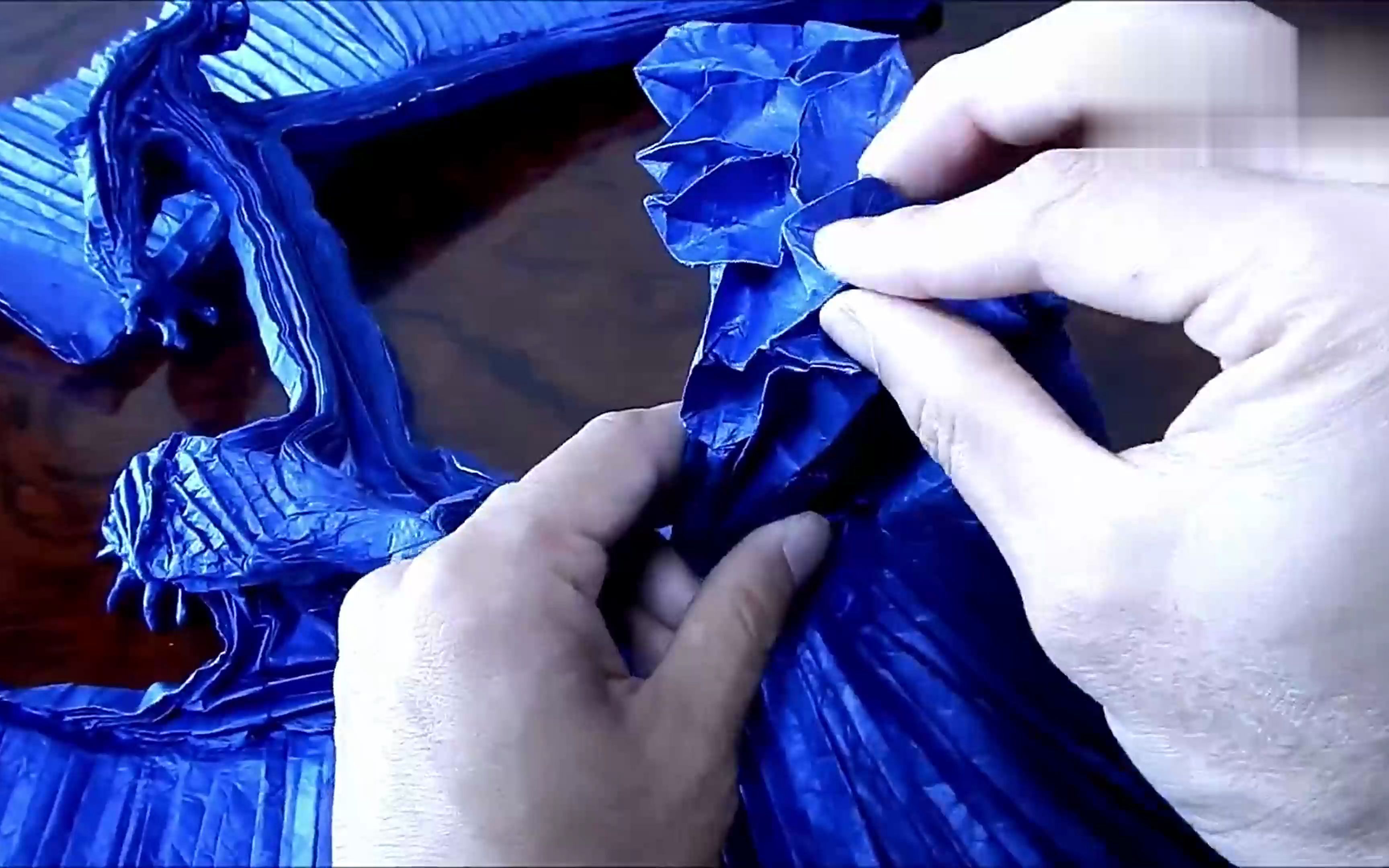 世上最难的折纸作品龙神荣获吉尼斯世界记录