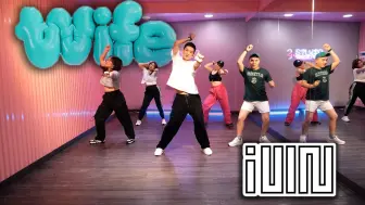 Video herunterladen: [KPOP] (G)I-DLE - 'Wife' | GolfyDance | Dance Fitness / Dance Workout