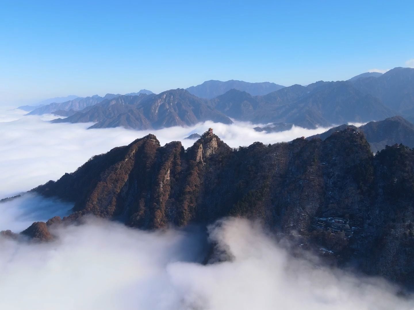 秦岭云海景观美不胜收