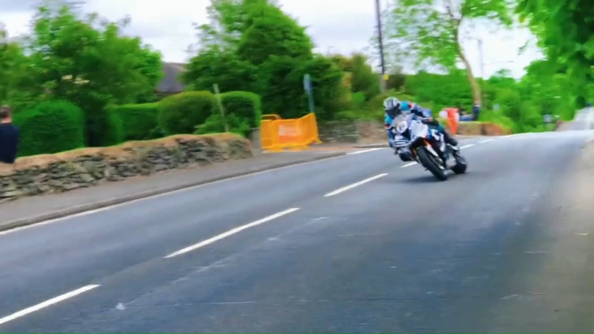 曼岛tt精彩片断-17