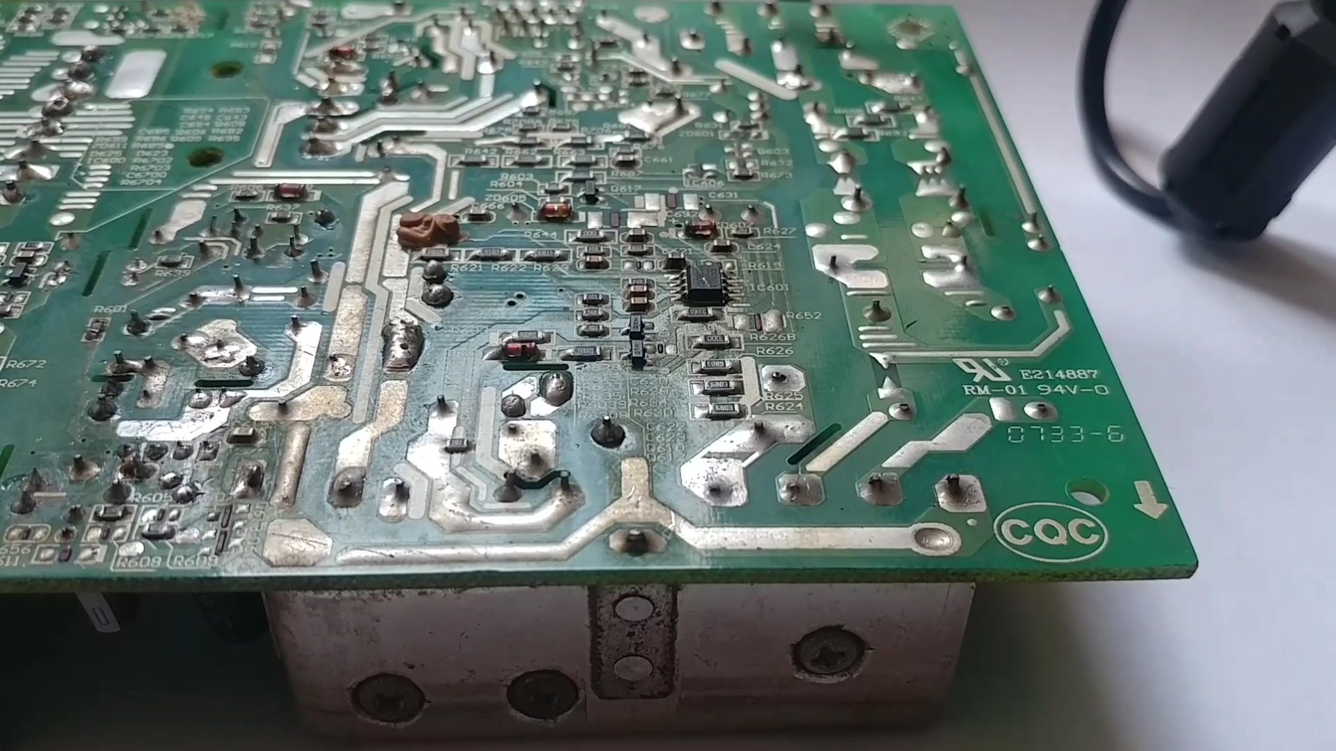 今天业余修理32寸液晶电视机开关电源故障一例lcd创维电视修理全过程