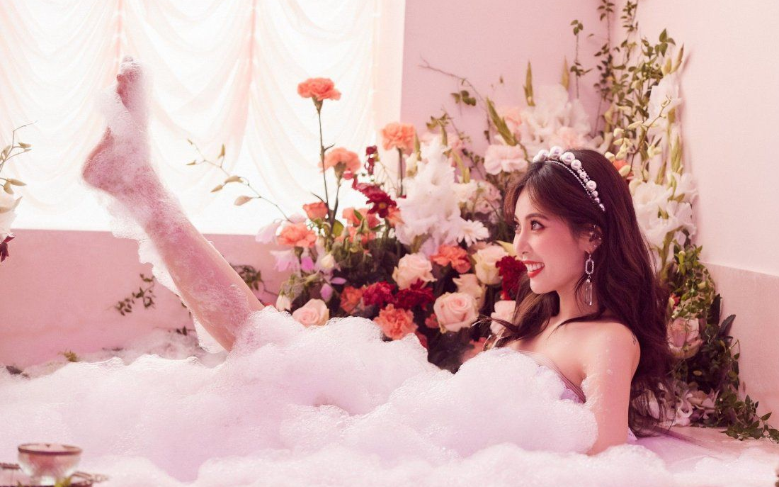 泫雅经典mv—flower shower