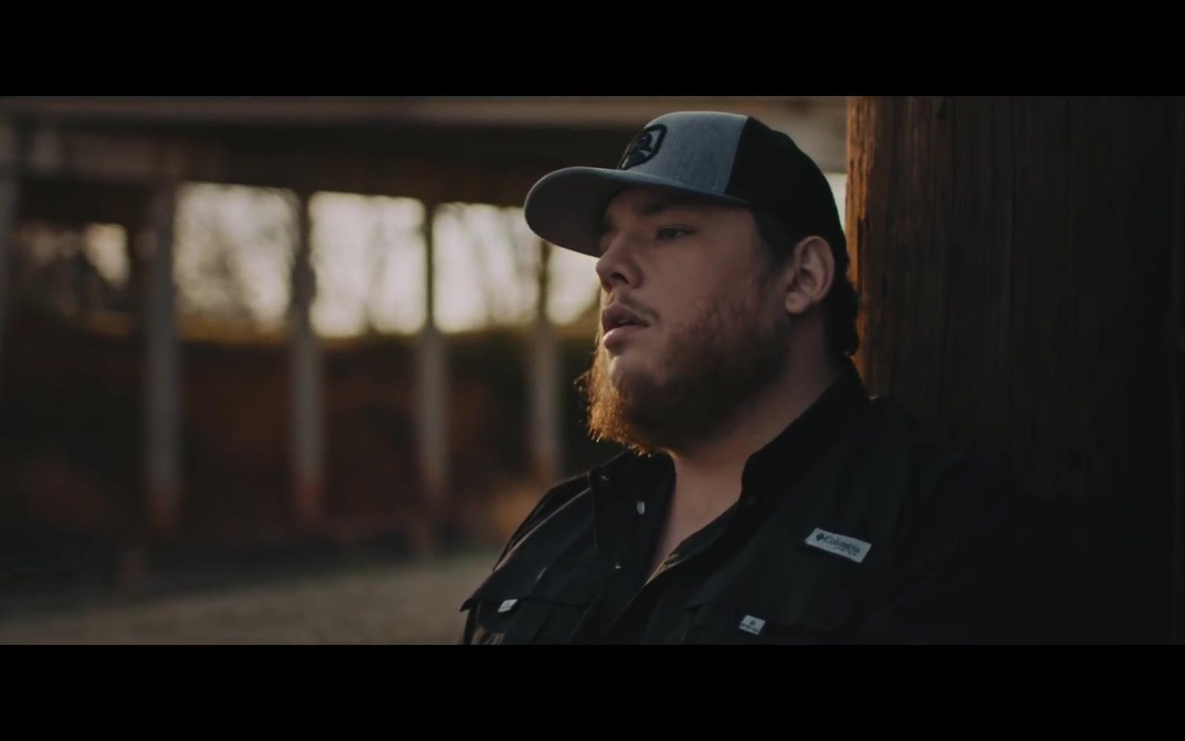 [图]歌曲MV & Luke Combs - One Number Away