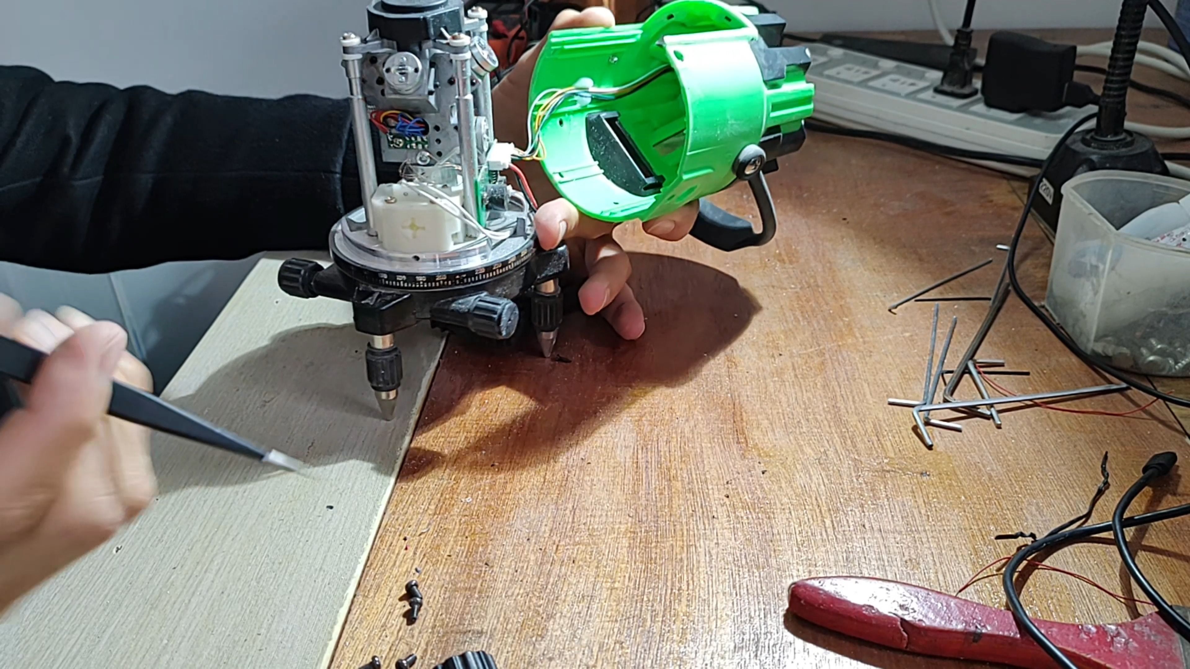 水平仪之镜面掉落维修