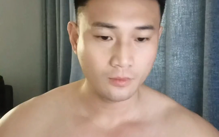 肌肉男跳胸肌舞,胸肌超大的男模