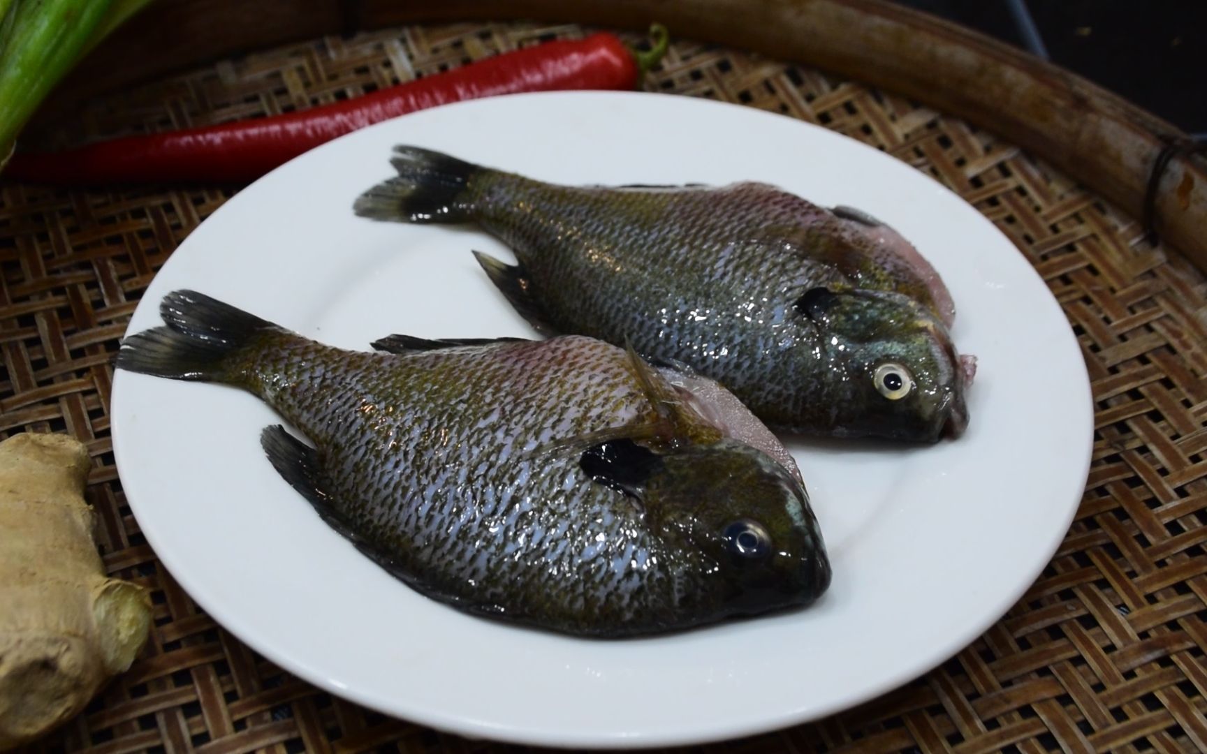 香煎太阳鱼怎么做_香煎太阳鱼的做法_豆果美食